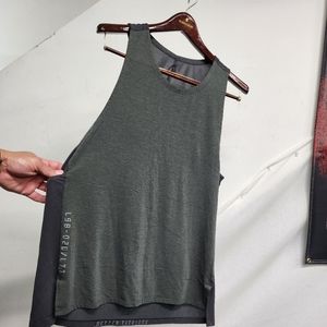 Lululemon lightweight Tank top Mens, XL. 2 tones of Dark Grey
